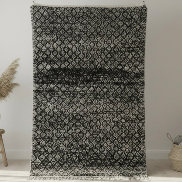 Ouaouzguiti Black & White Rug – 160x250 cm (63” x 98”)